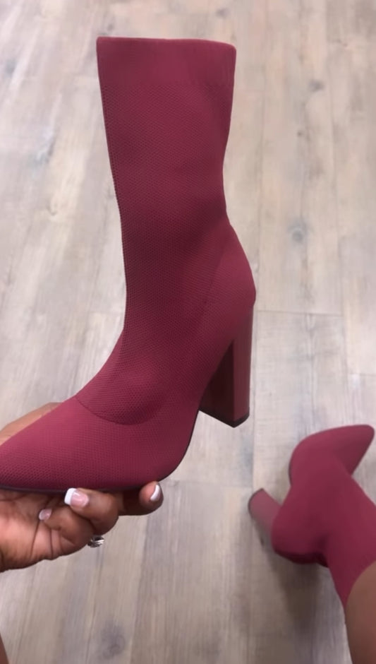 Niecy Booties (Burgundy)