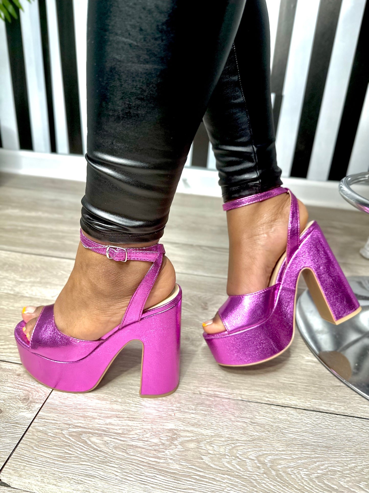 Agile Heels (Fuchsia)