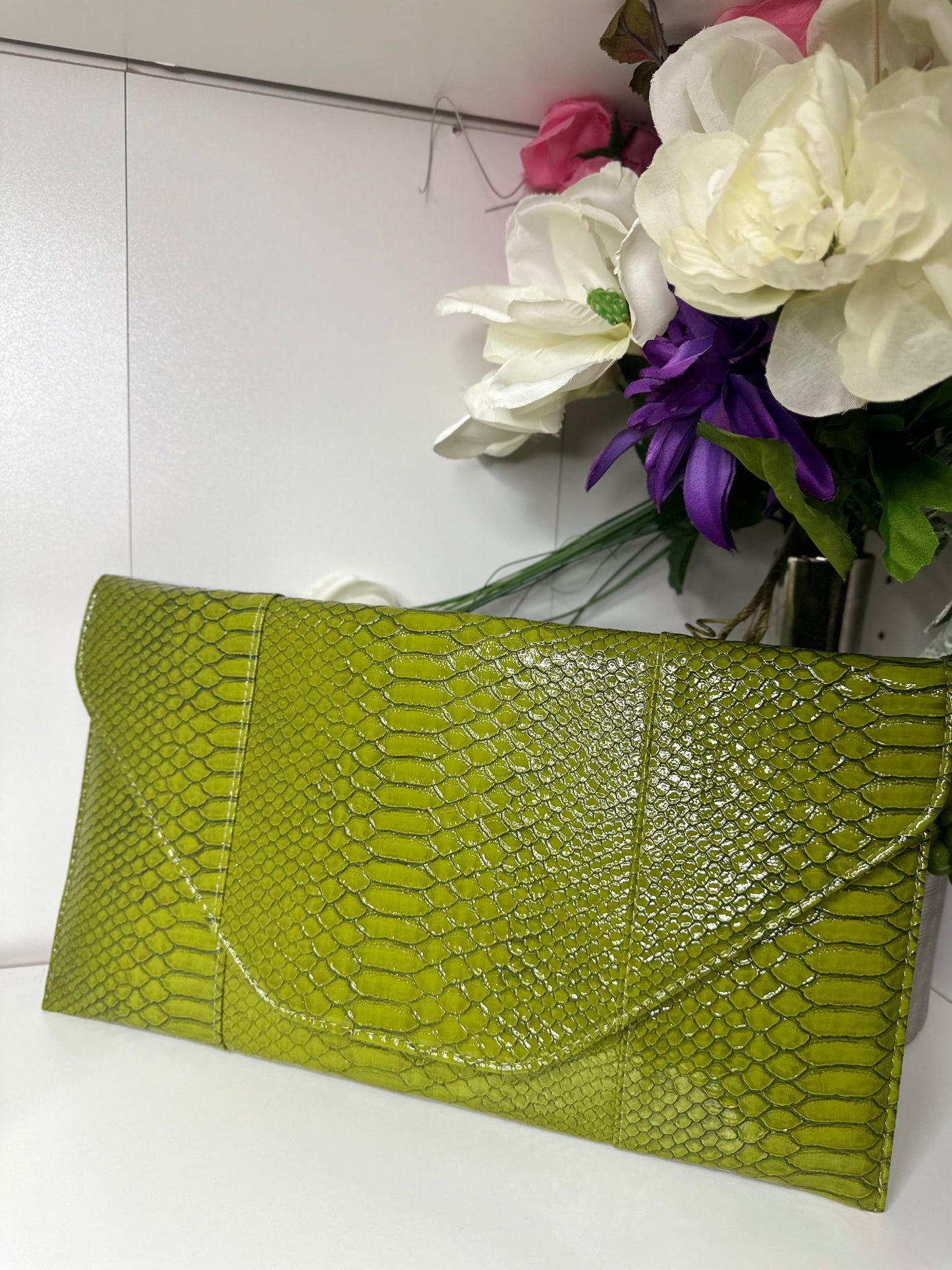 Snake Oversized Clutch